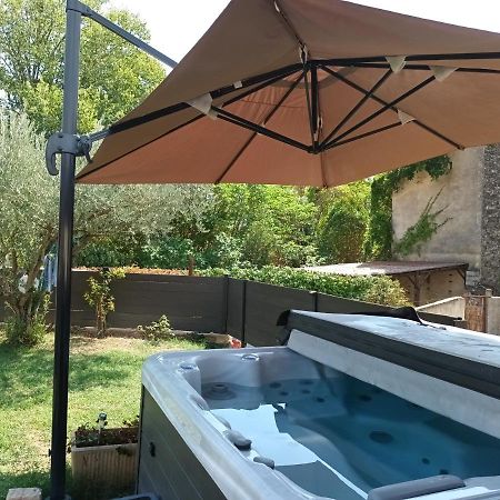 Chambres D'Hotes & Jacuzzi - A L'Ombre Des Amandiers Saint-Martin-dʼArdèche Eksteriør billede