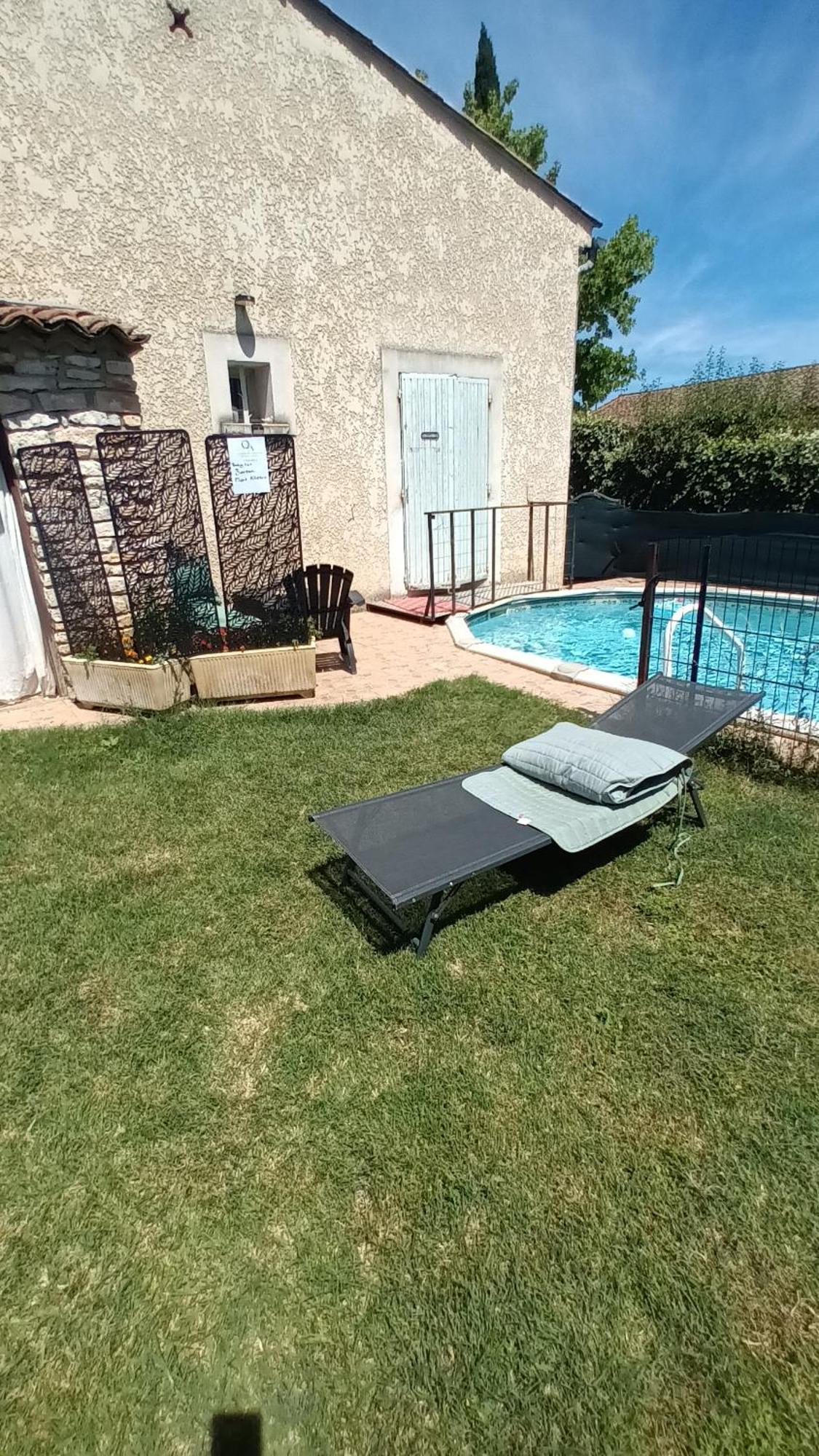 Chambres D'Hotes & Jacuzzi - A L'Ombre Des Amandiers Saint-Martin-dʼArdèche Eksteriør billede